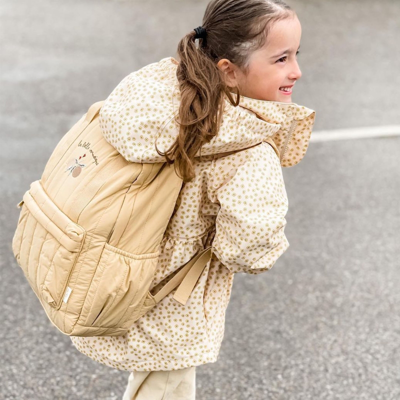 الأطفال على ظهره حقيبة مدرسية  - مراجعة Diaper Bag Backpack وسعره